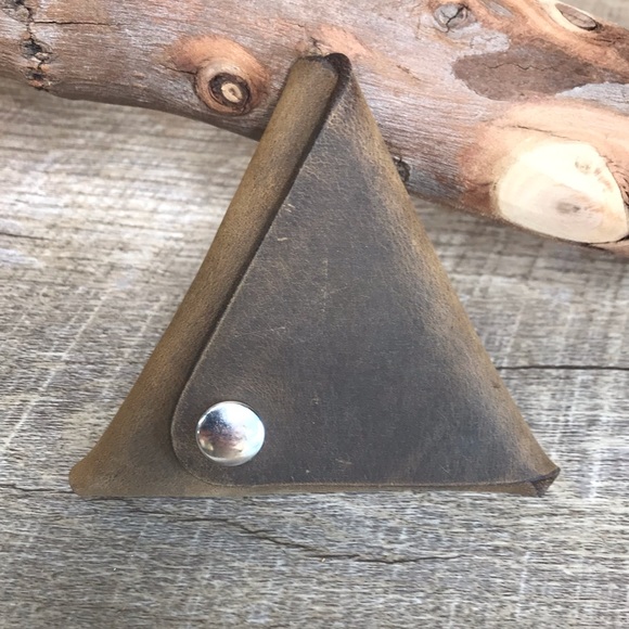 Restocked smooth brown leather coin pouch - Picture 1 of 5